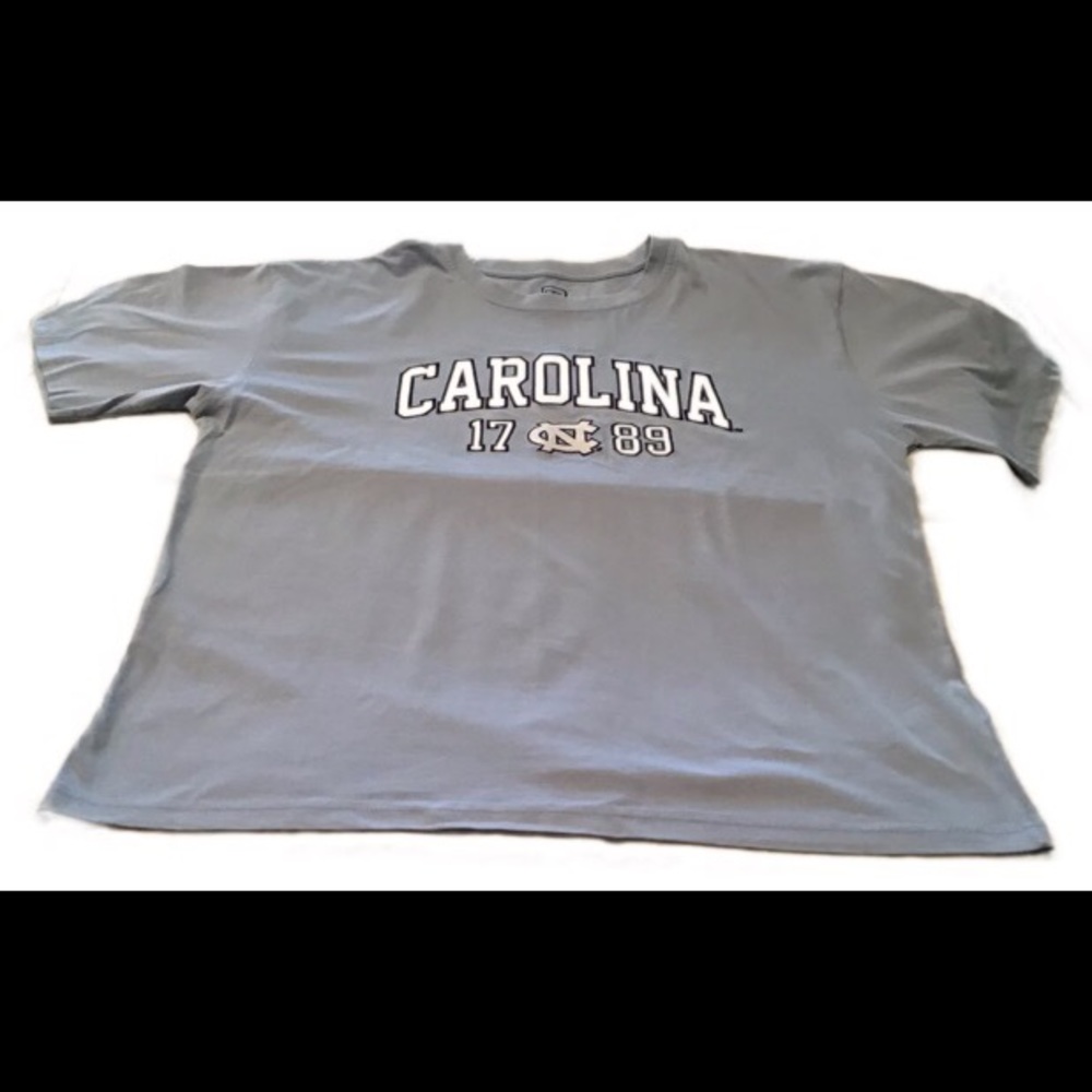 UNC NWOT Adult T-shirt Size XL